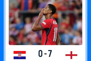 尴尬纪录！0-7负英格兰，克罗地亚成首个主场输7球的世界杯决赛